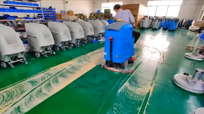佳木斯2023年还在用人工的物业保洁不妨试试洗地机吧