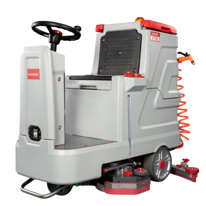 佳木斯坦洁全自动驾驶式洗地机X700